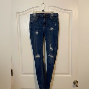 🖤 Dark blue ripped jeans